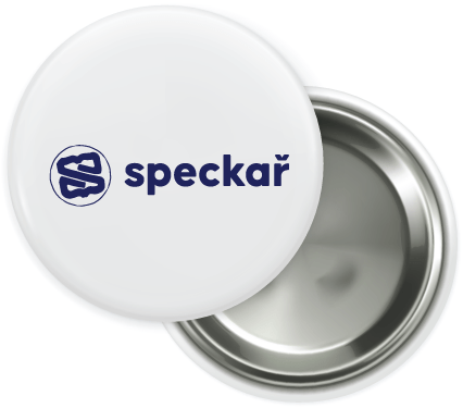Bílém kabátě speckař